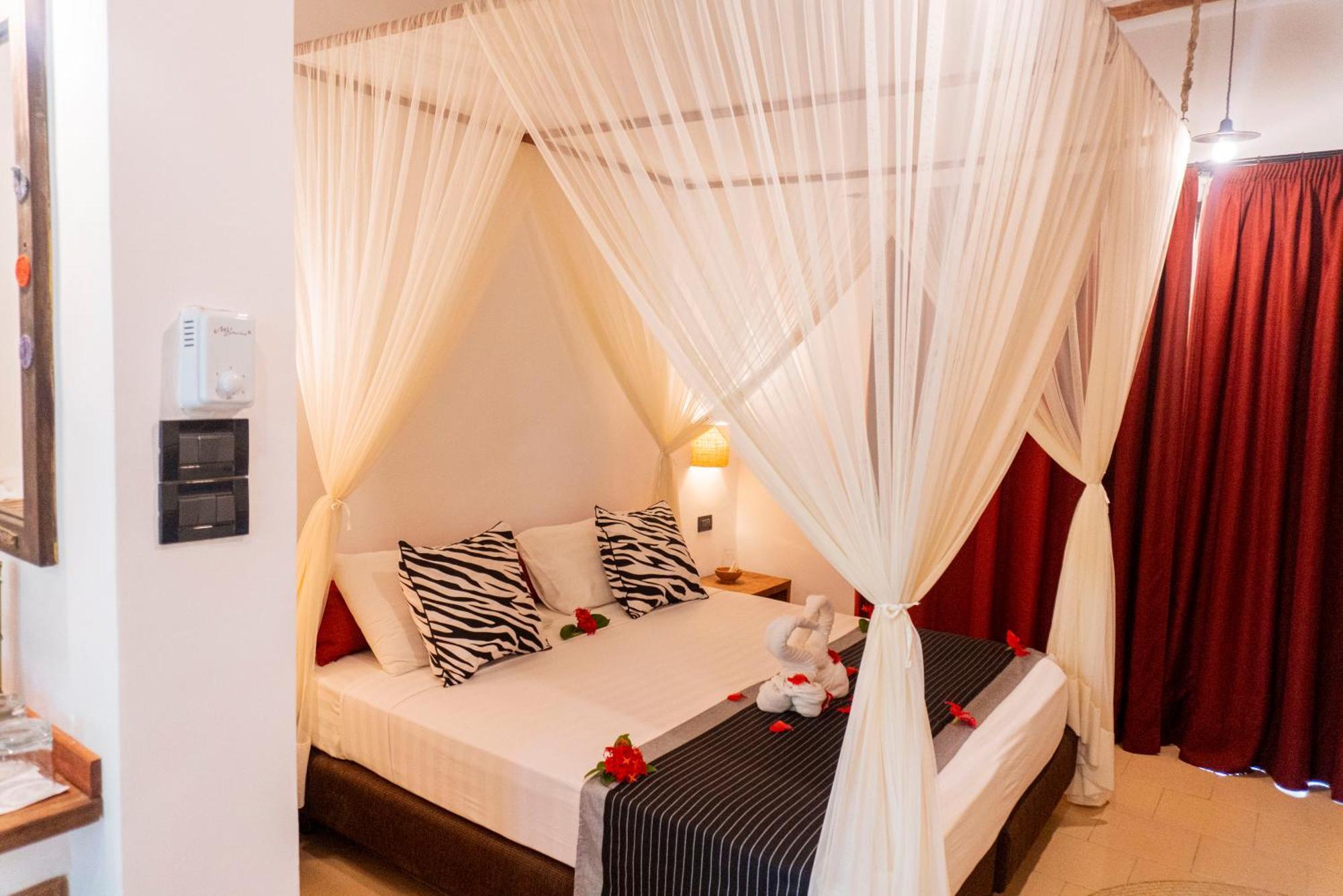 Karafuu Beach Resort & Spa Pingwe Esterno foto